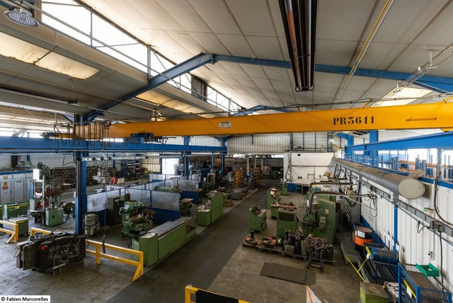 
                                                Location
                                                 À vendre ou à louer – Entrepôts industriels à partir de 922,3 m² à Viviez – Aveyron (12)