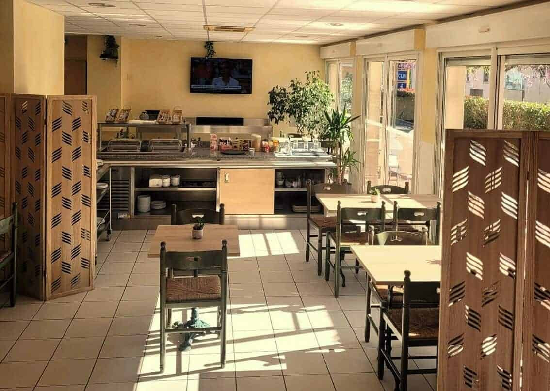 
                                                Vente
                                                 À vendre ou à louer – Hôtel 2 étoiles de 28 chambres à Bédarieux – Hérault (34)