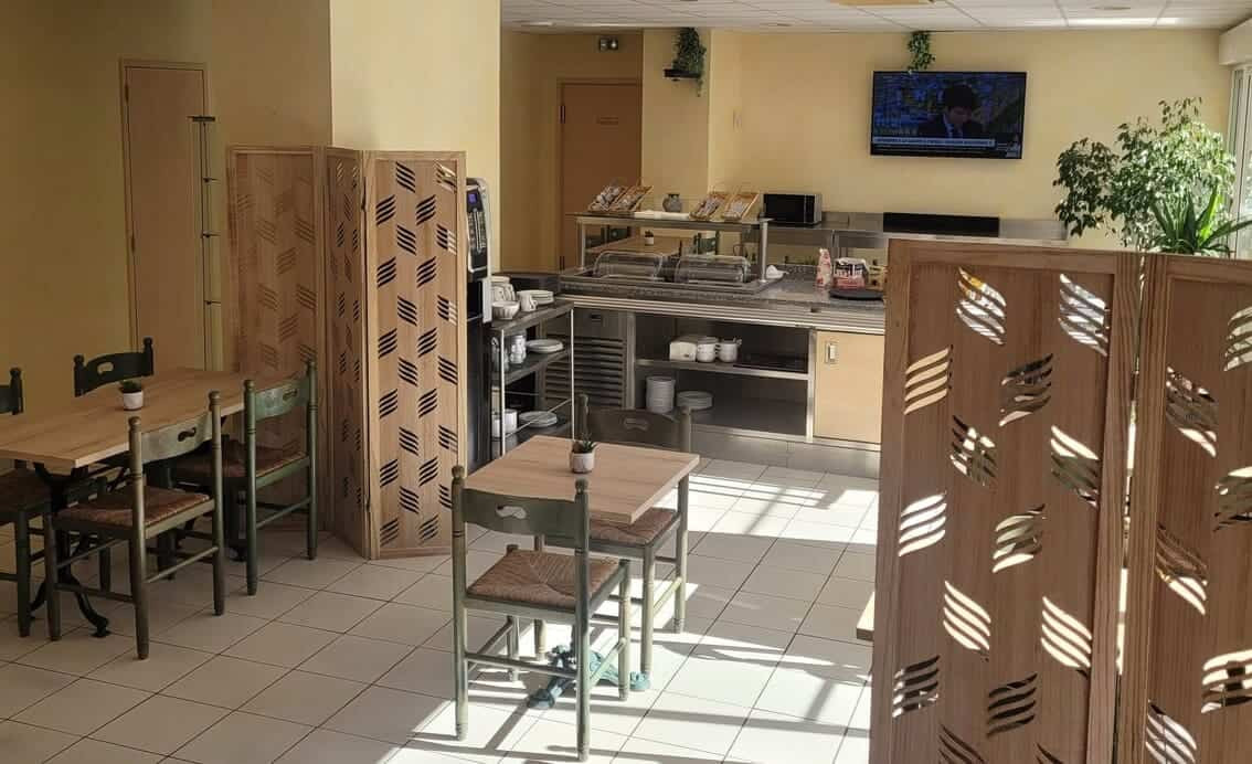 
                                                Vente
                                                 À vendre ou à louer – Hôtel 2 étoiles de 28 chambres à Bédarieux – Hérault (34)