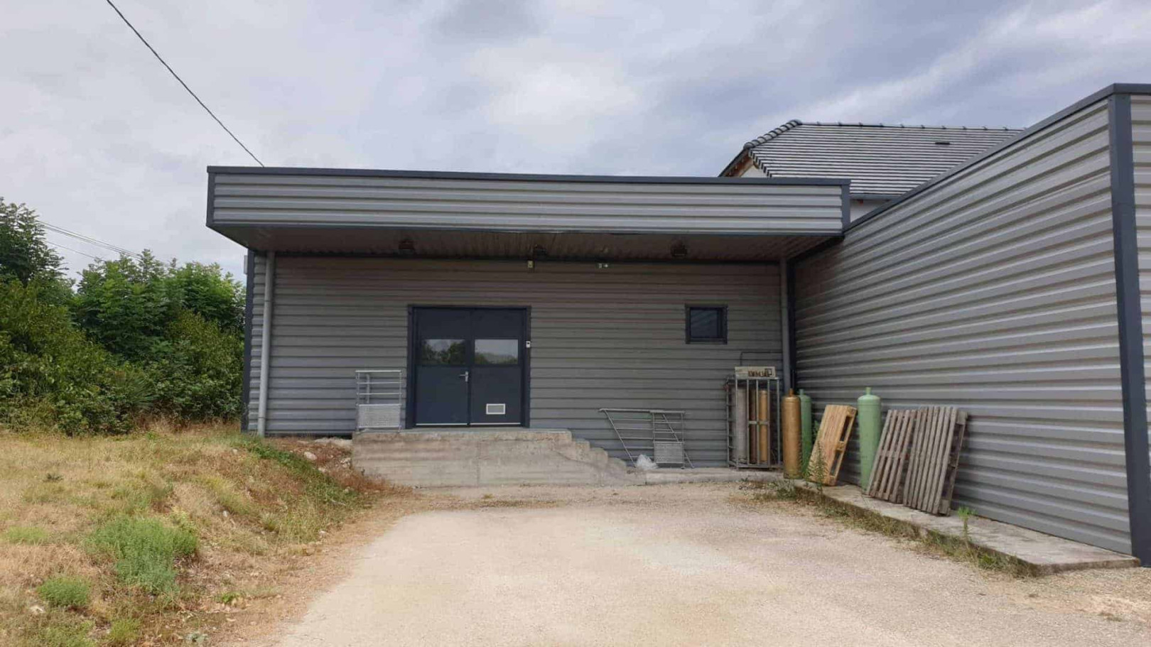 
                                                Location
                                                 À vendre ou à louer – Local agroalimentaire de 600 m² à Martel – Lot (46)
