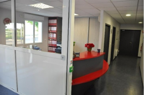 
                                                Location
                                                 À vendre ou à louer – Local d'activités de 654 m² à Clairac – Lot-et-Garonne (47)