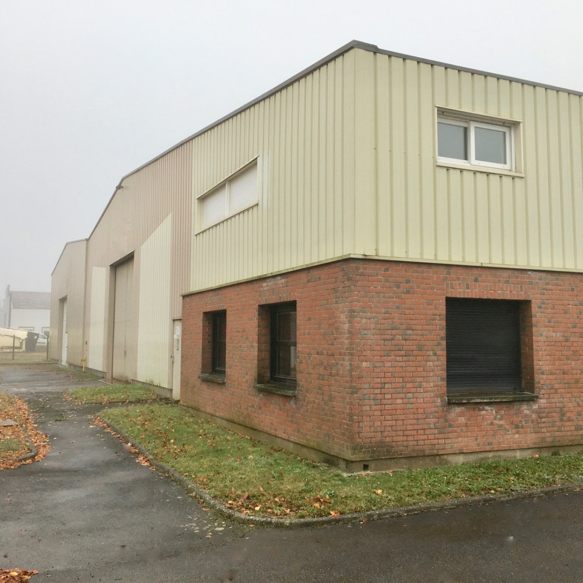 
                                                Location
                                                 À vendre ou à louer - Local Industriel de 2 286 m² à Amiens