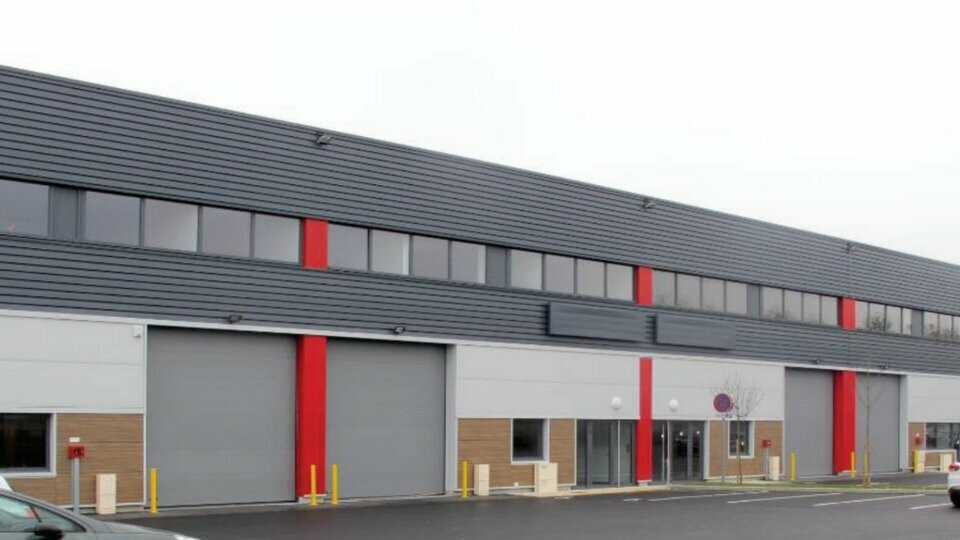 
                                                Location
                                                 À vendre ou à louer – Locaux d'activités de 245 m² à proximité de Valenciennes – Nord (59)