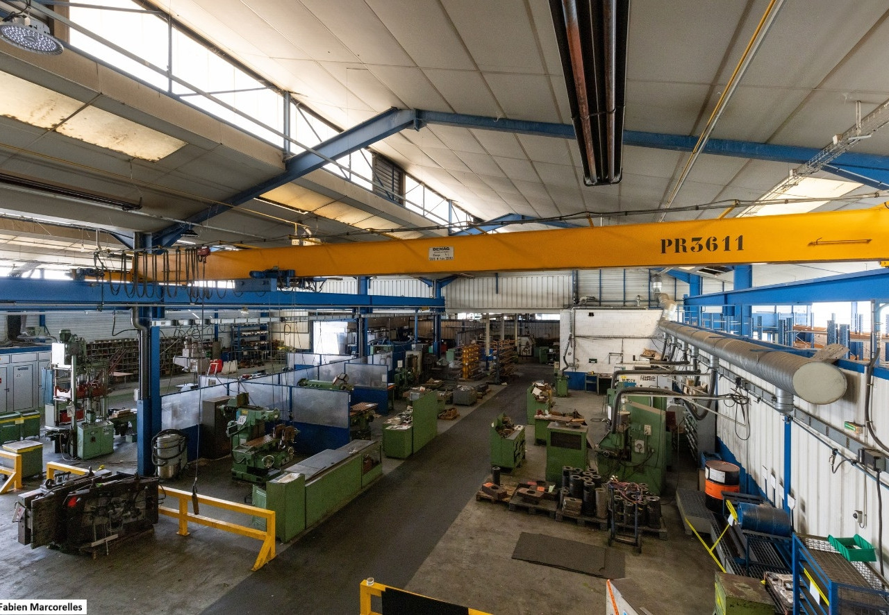 
                                                Location
                                                 À vendre ou à louer - Site industriel de 7 471 m² à Viviez - Aveyron (12)