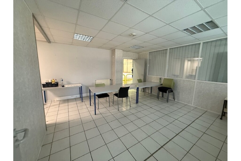 
                                                Vente
                                                 À vendre – Site industriel de 4 955 m² à Dreux – Eure-et-Loir (28)