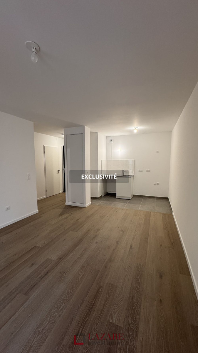 
                                                Vente
                                                 A VENDRE T2 NEUF PLESSIS ROBINSON