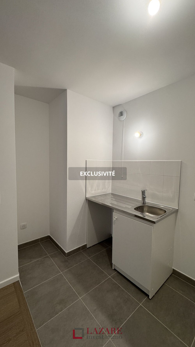 
                                                Vente
                                                 A VENDRE T2 NEUF PLESSIS ROBINSON