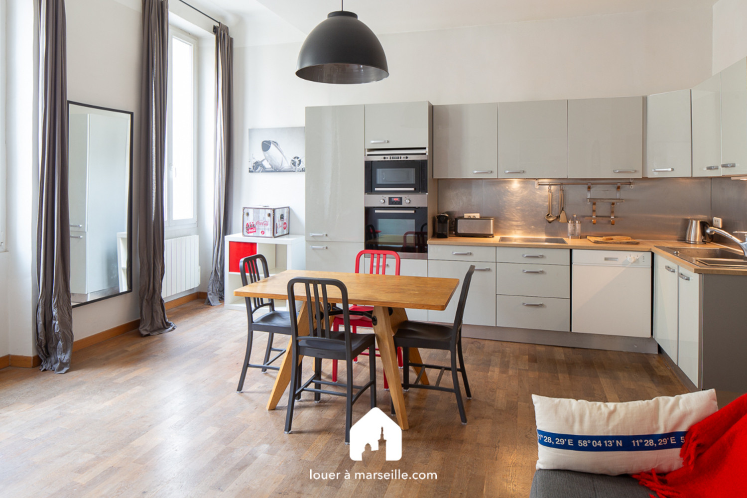 
                                                Vente
                                                 À VENDRE T3 MEUBLÉ ET LOUÉ – QUARTIER OPÉRA