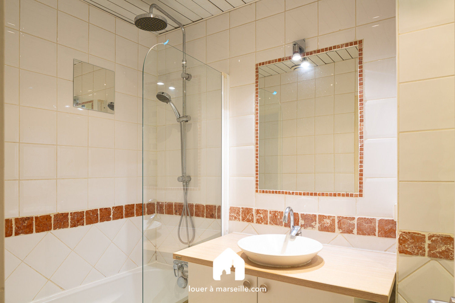 
                                                Vente
                                                 À VENDRE T3 MEUBLÉ ET LOUÉ – QUARTIER OPÉRA