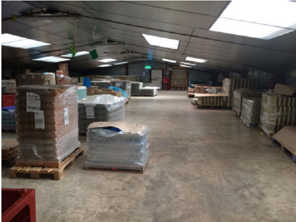 
                                                Vente
                                                 À vendre – Terrain et bâtiment industriel de 2 593 m² à Dax – Landes (40)