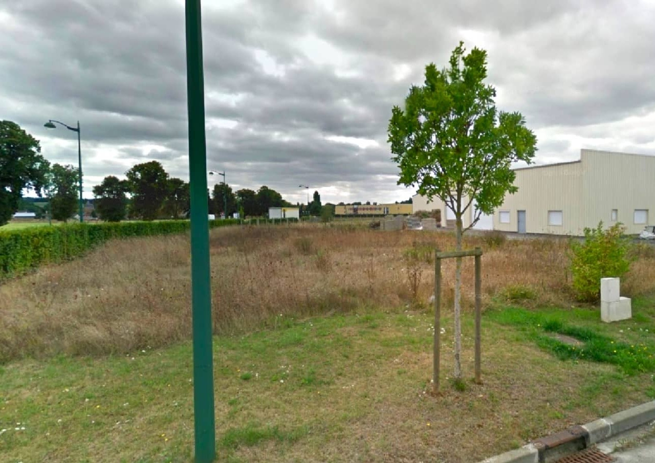 
                                                Vente
                                                 À vendre – Terrain Industriel de 2 000 m² à Faverolles - Eure-et-Loir (28)