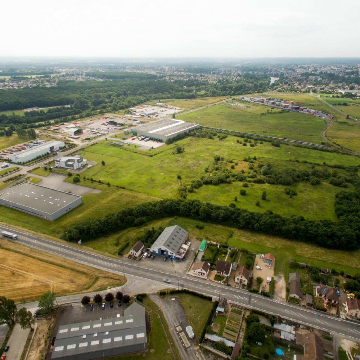 
                                                Vente
                                                 À vendre – Terrain Industriel de 20 hectares dédiés à la Logistique à Vierzon – Cher (18)