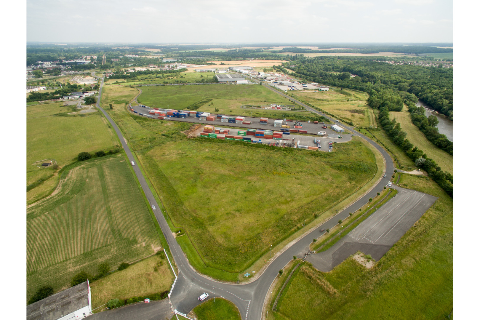 
                                                Vente
                                                 À vendre – Terrain Industriel de 20 hectares dédiés à la Logistique à Vierzon – Cher (18)