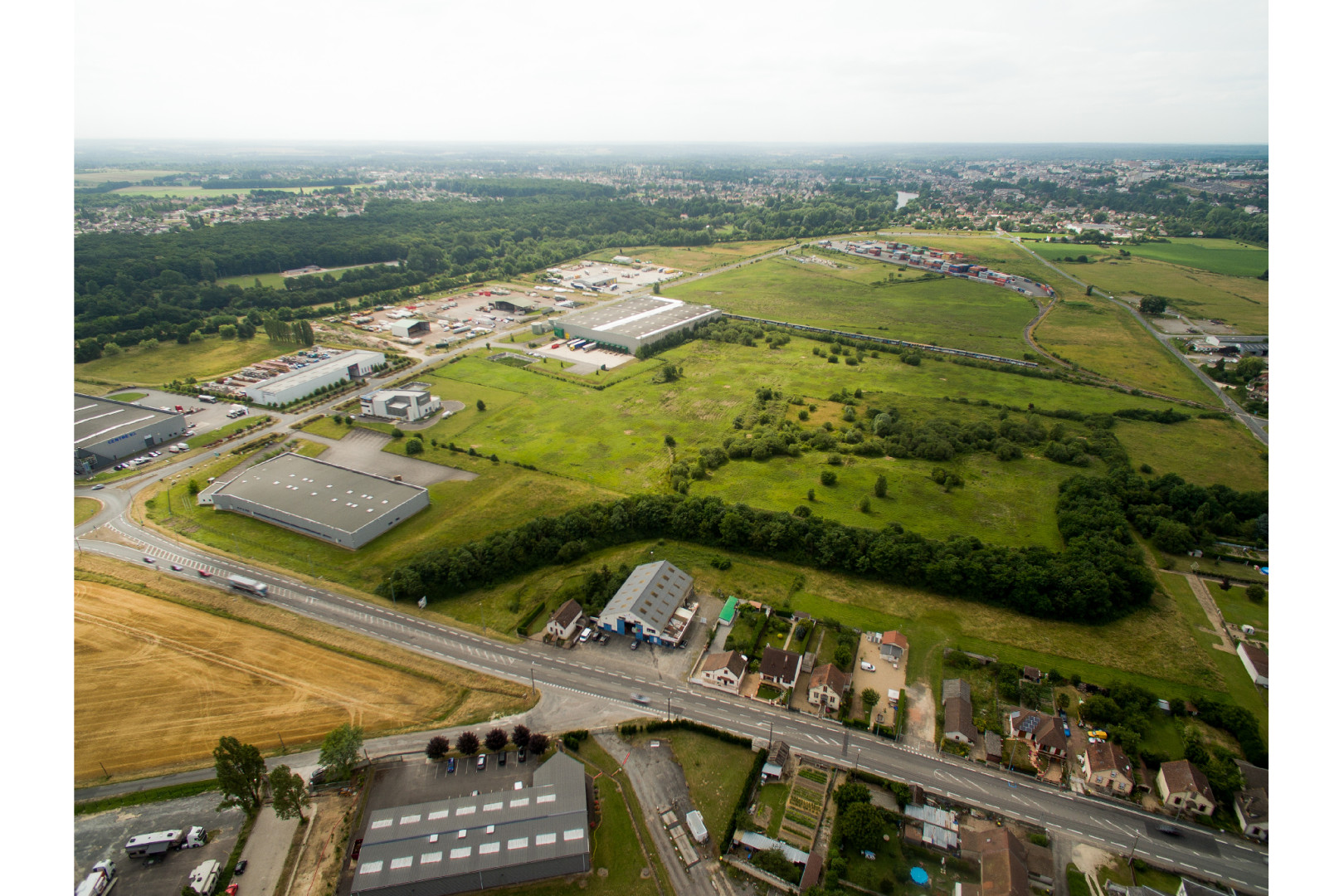 
                                                Vente
                                                 À vendre – Terrain Industriel de 20 hectares dédiés à la Logistique à Vierzon – Cher (18)