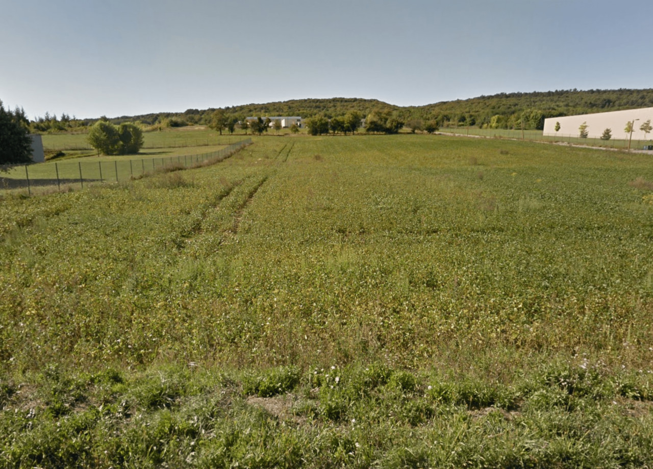 
                                                Location
                                                 À vendre - terrain industriel de 23 ha à Marnay à proximité de Besançon