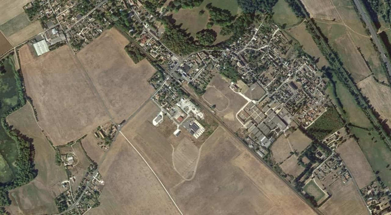 
                                                Vente
                                                 À vendre - Terrain industriel de 4ha à Vierzon-Sologne-Berry - Cher (18)