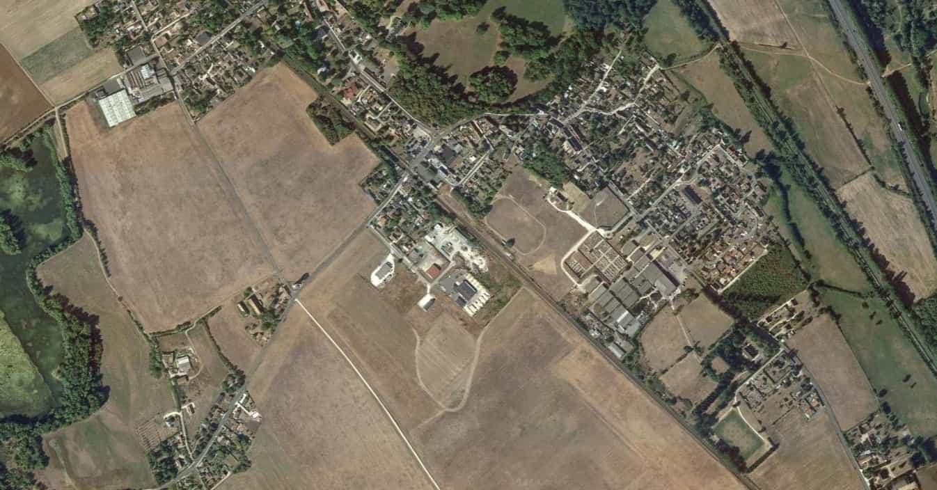 
                                                Vente
                                                 À vendre – Terrain industriel de 4ha à Vierzon-Sologne-Berry – Cher (18)