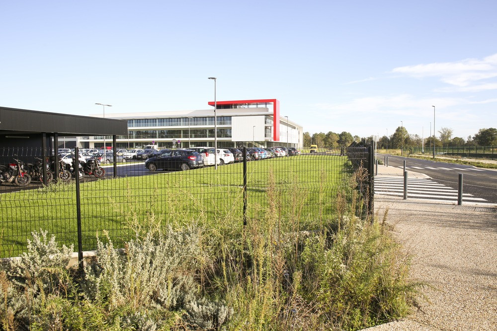 
                                                Vente
                                                 À vendre – Terrains de 2 000 m² à 34 000 m² à Saint-André-de-Cubzac – Gironde (33)