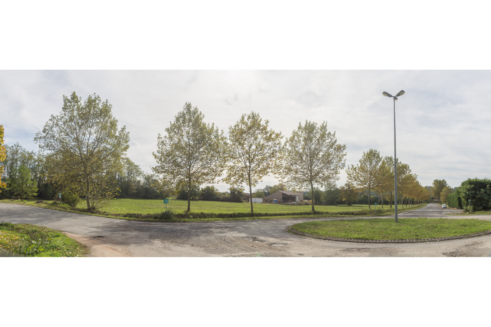 
                                                Vente
                                                 À vendre – terrains divisibles de 7 000 m² à Drevant, proche de Bourges (18)