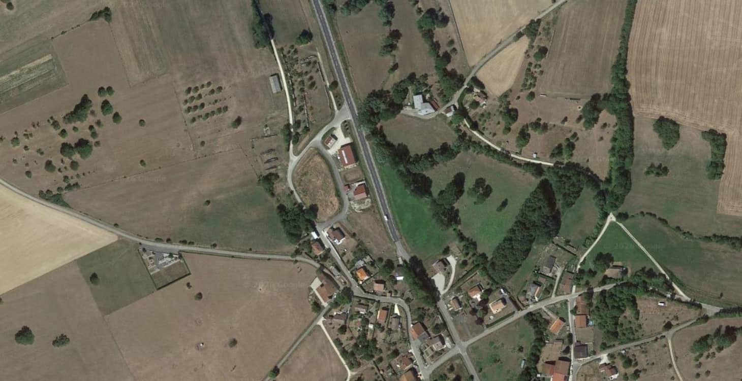 
                                                Vente
                                                 À vendre – Terrains industriels de 1 237 à 1576 m² à Dombrot-le-Sec – Vosges (88)