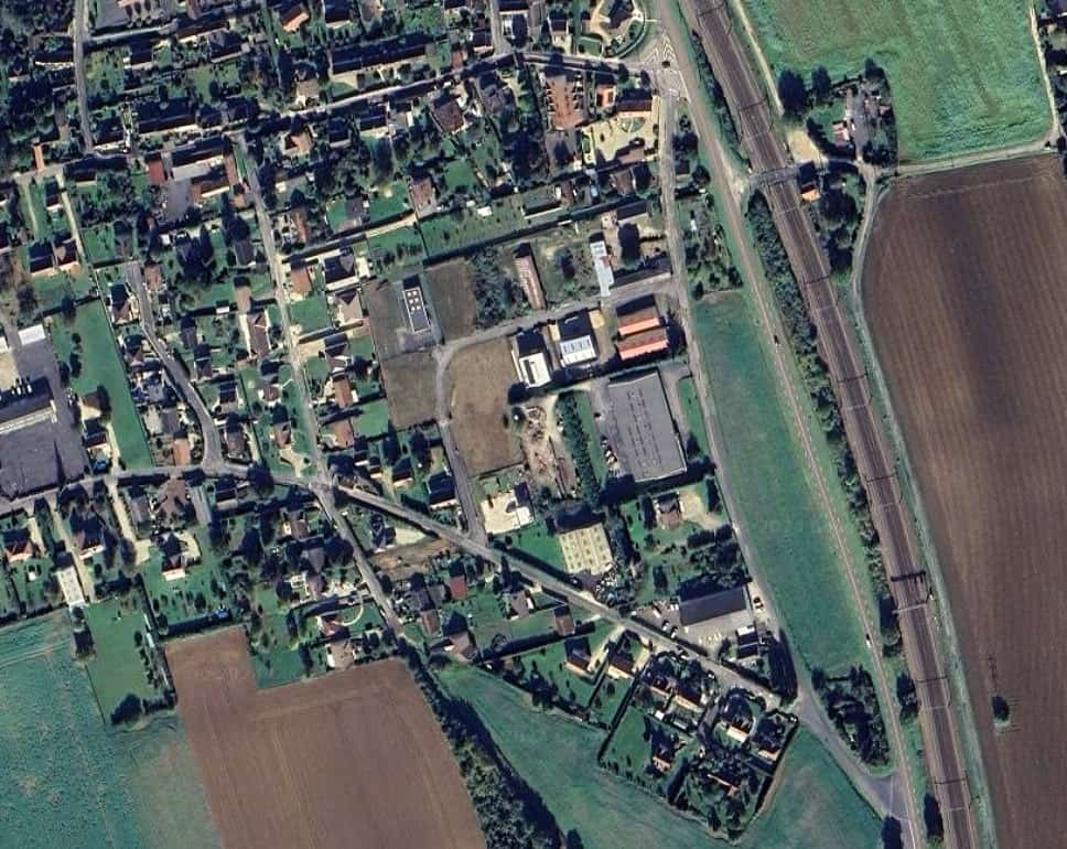 
                                                Vente
                                                 À vendre – Terrains Industriels de 1 347 à 1 565 m² dans la Zone Artisanale des Abbayes à Courtois-sur-Yonne – Yonne (89)