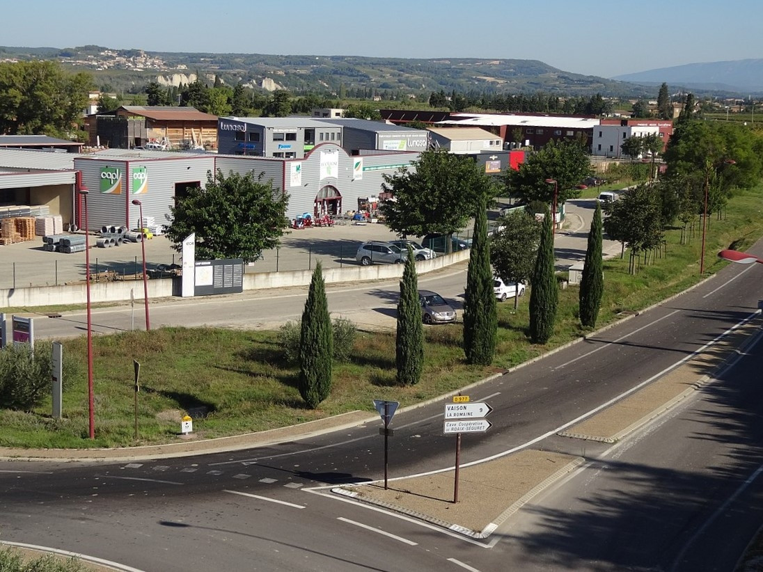 
                                                Vente
                                                 À vendre – Terrains industriels de 2 500 m² à 1 ha à Sablet – Provence-Alpes-Côte d'Azur (84)