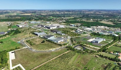 
                                                Vente
                                                 À vendre – Terrains Industriels de 3 000 m² à 1 hectares disponibles au Parc d'Activités Euratlantic – Charente (16)