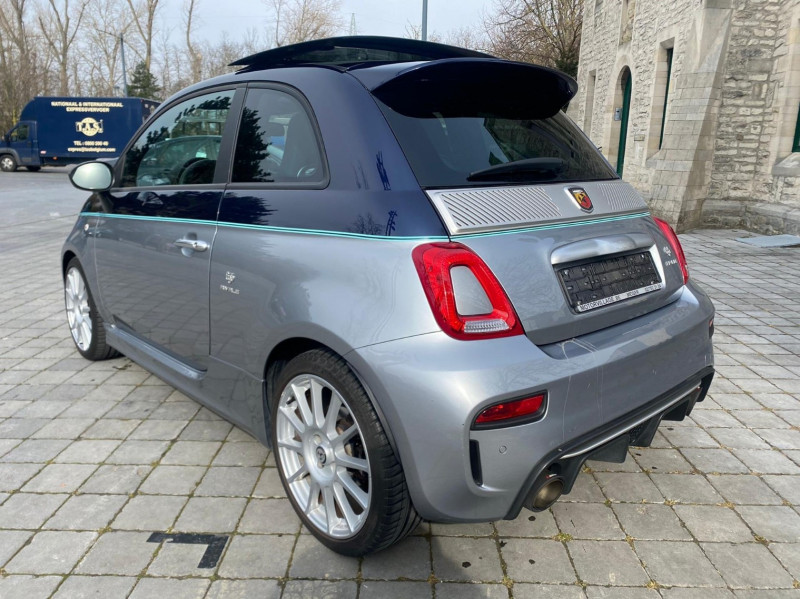 
                                                Voiture
                                                 Abarth 500 1.4 (Édition spéciale 695 Rivale)