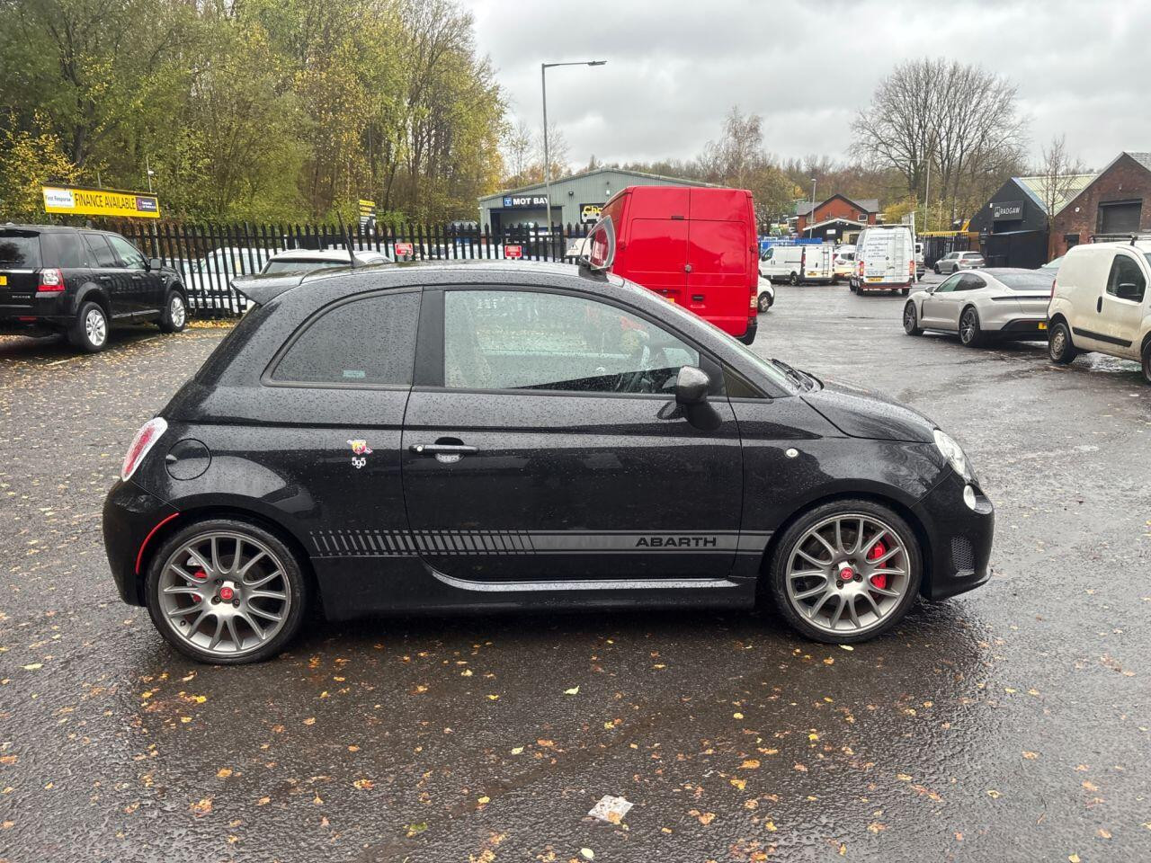 
                                                Voiture
                                                 Abarth 595 HATCHBACK AUTO MOT 11/26 58K ULEZ 1.4 3dr