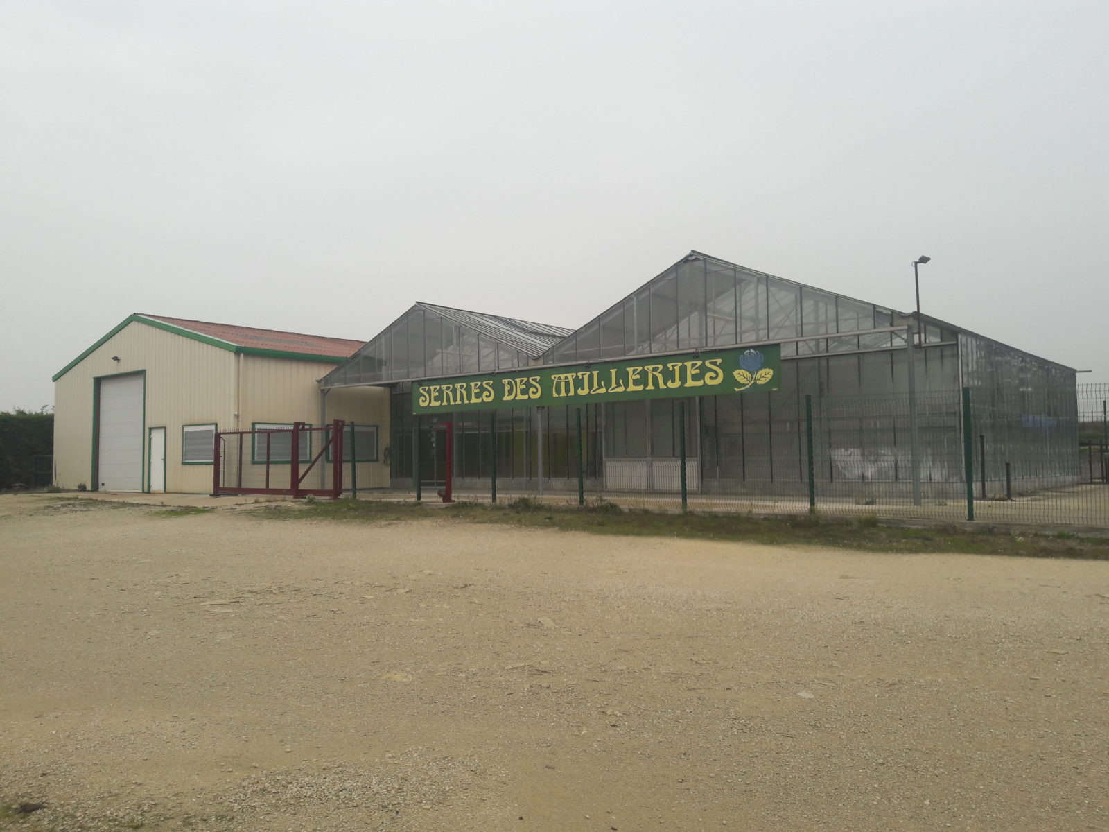 
                                                Vente
                                                 Achat de local d'activités de 246 m² proche d'Auxerre