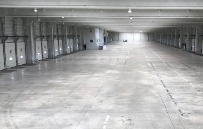 
                                                Location
                                                 Achat ou location d'un entrepôt de 8 899 m² à Montbéliard, dans le Doubs