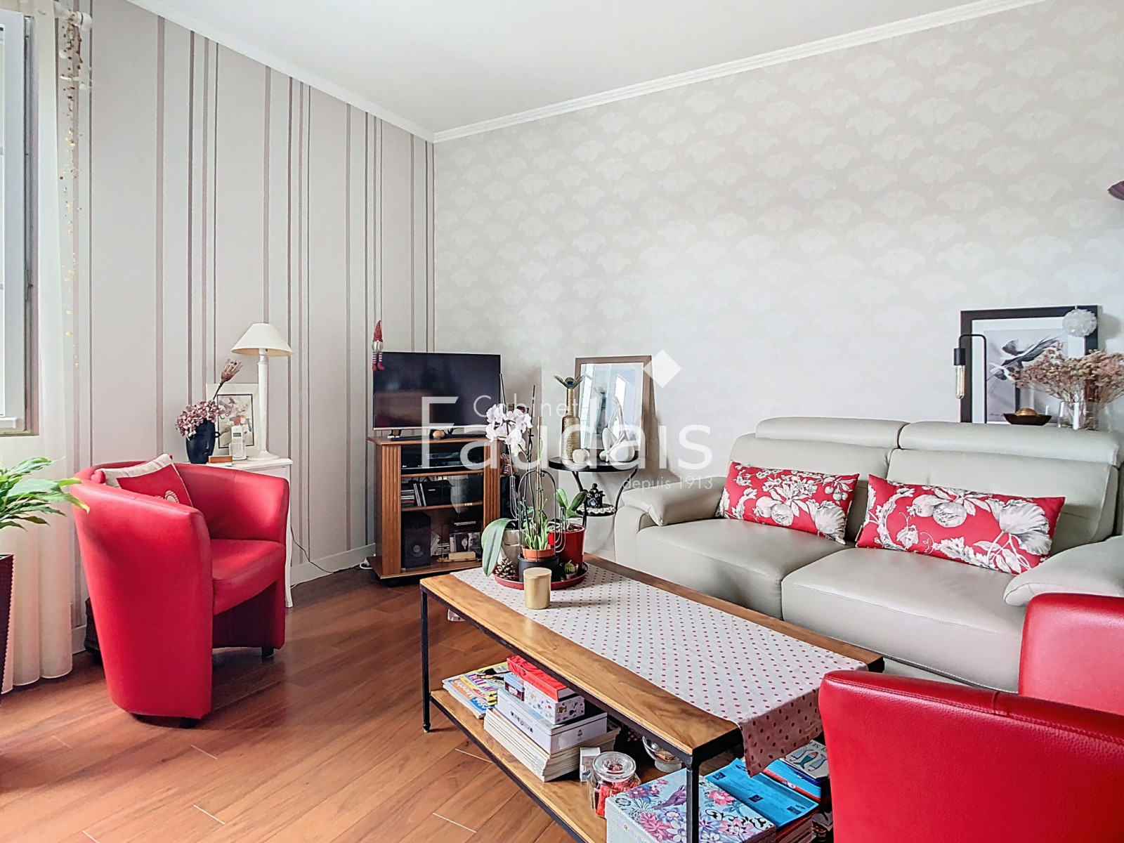 
                                                Vente
                                                 AGNEAUX, Appartement T3 avec garage 