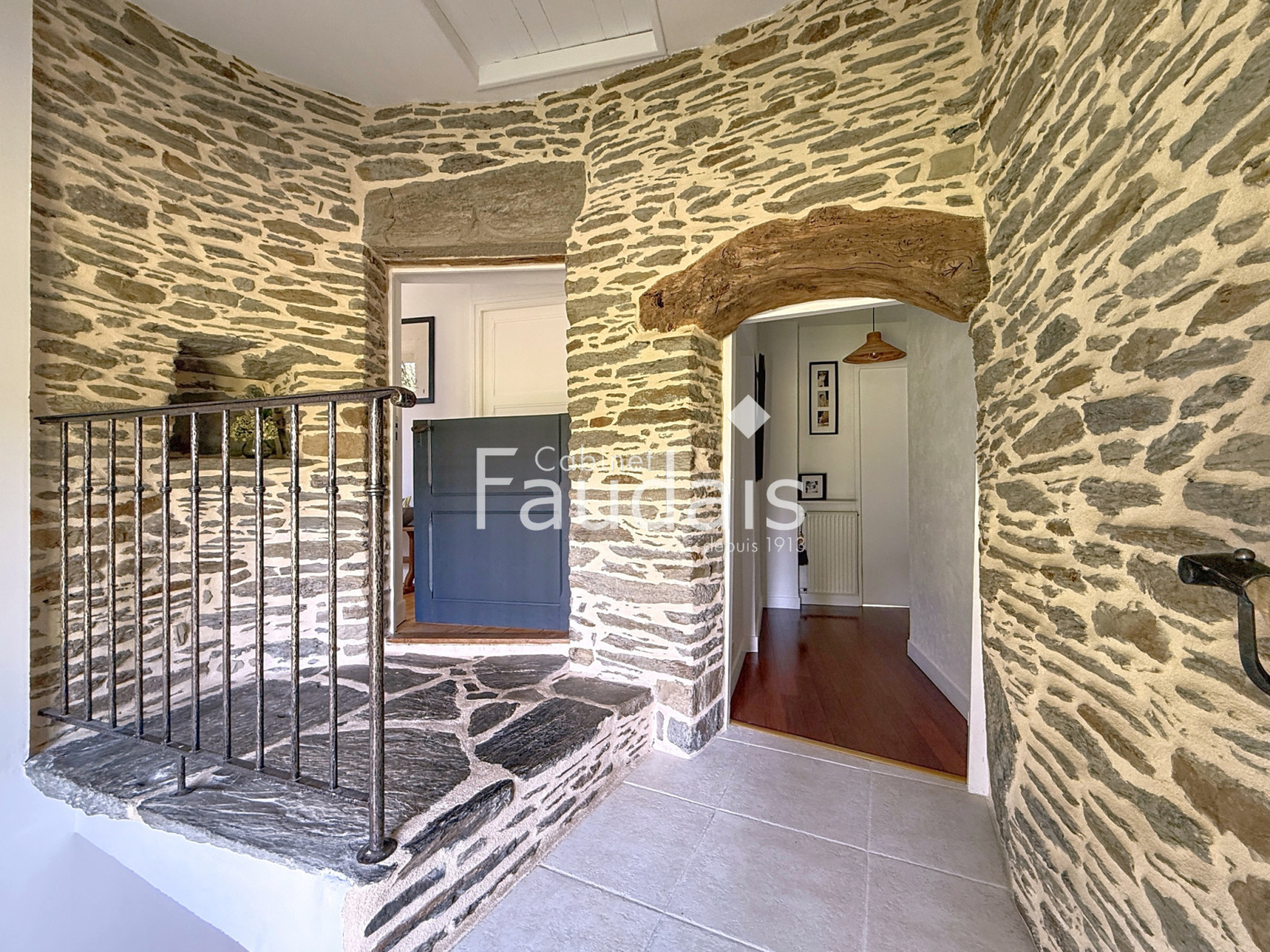 
                                                Vente
                                                 AGNEAUX au calme proche toutes commodités