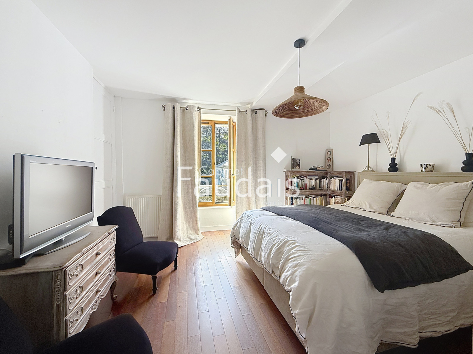 
                                                Vente
                                                 AGNEAUX au calme proche toutes commodités