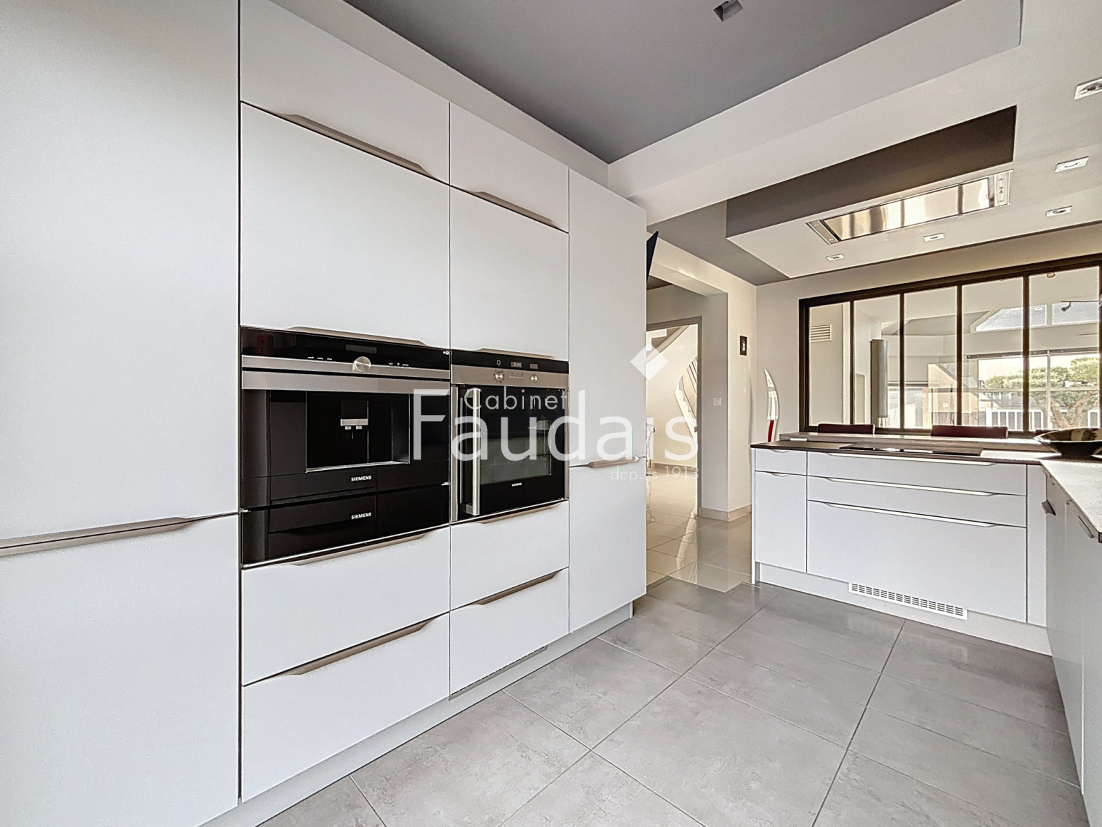 
                                                Vente
                                                 AGNEAUX- LA PALIERE - Maison d'architecte avec autonomie de 