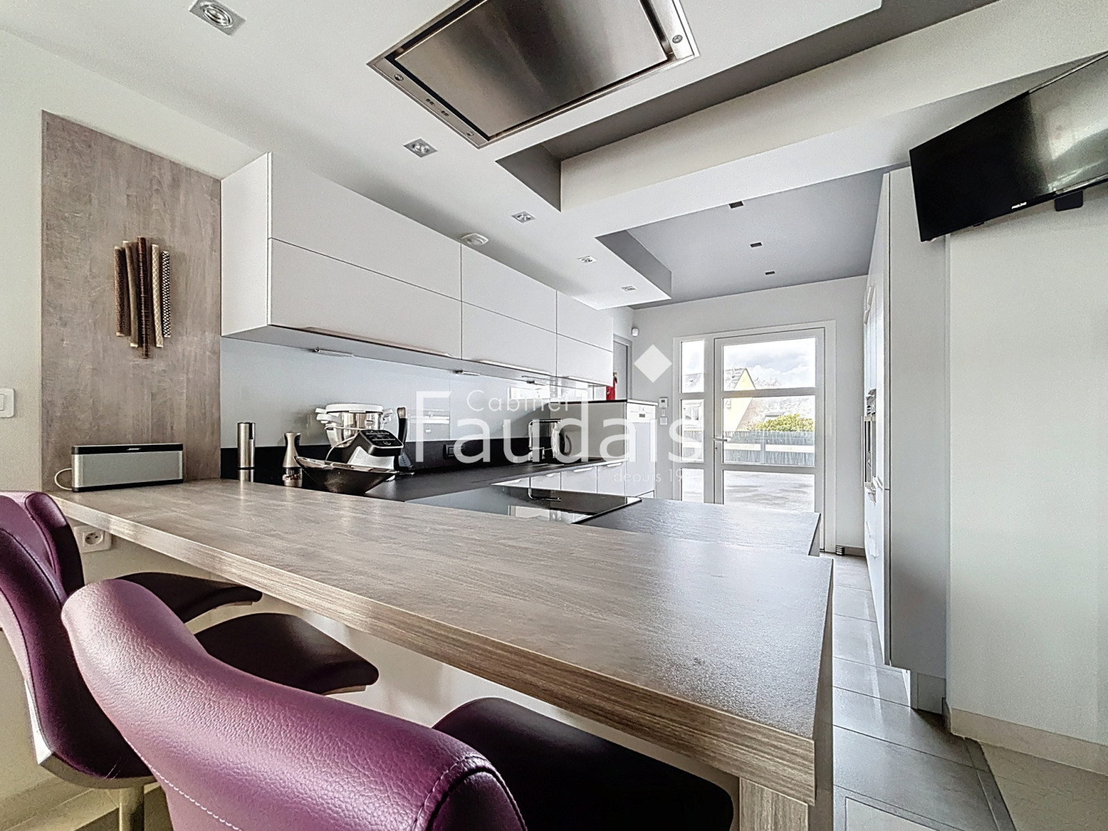 
                                                Vente
                                                 AGNEAUX- LA PALIERE - Maison d'architecte avec autonomie de 