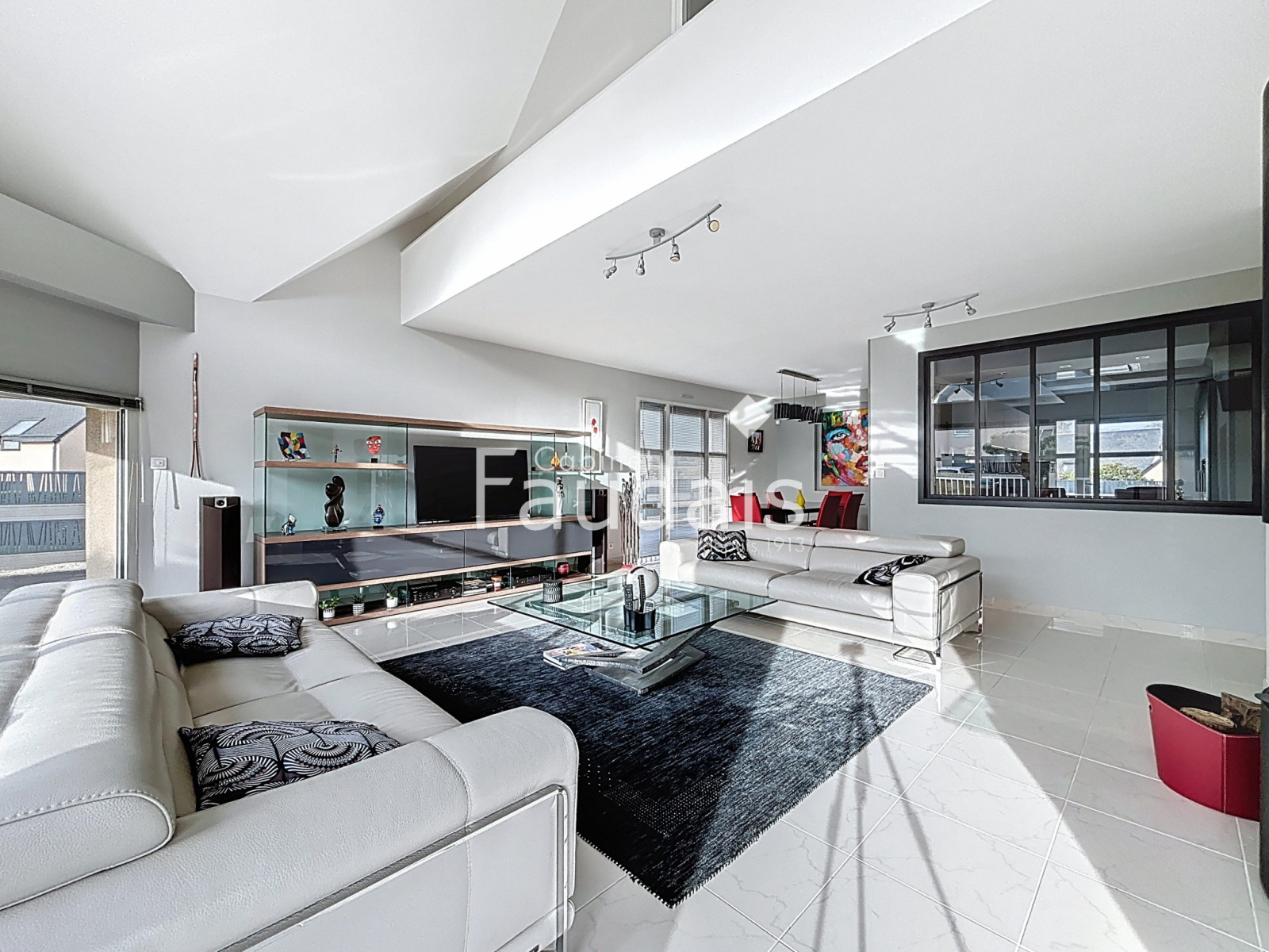 
                                                Vente
                                                 AGNEAUX- LA PALIERE - Maison d'architecte avec autonomie de 