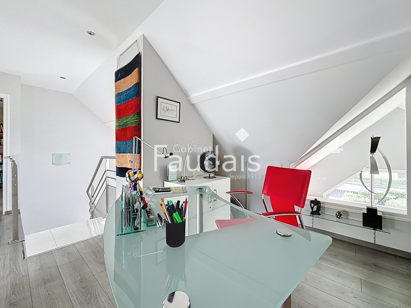 
                                                Vente
                                                 AGNEAUX- LA PALIERE - Maison d'architecte avec autonomie de 