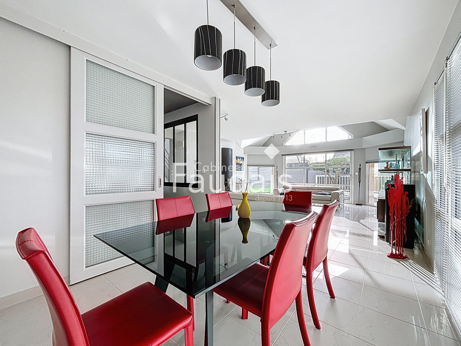
                                                Vente
                                                 AGNEAUX- LA PALIERE - Maison d'architecte avec autonomie de 
