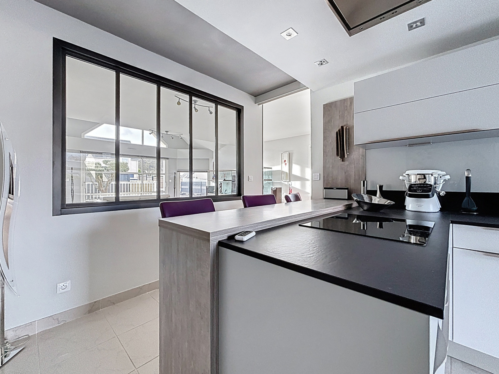 
                                                Vente
                                                 AGNEAUX- LA PALIERE - Maison d'architecte avec autonomie de 