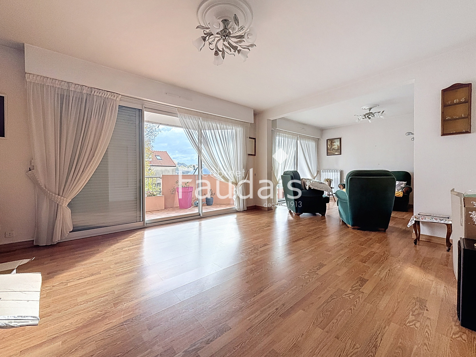 
                                                Vente
                                                 AGNEAUX limite ST LO