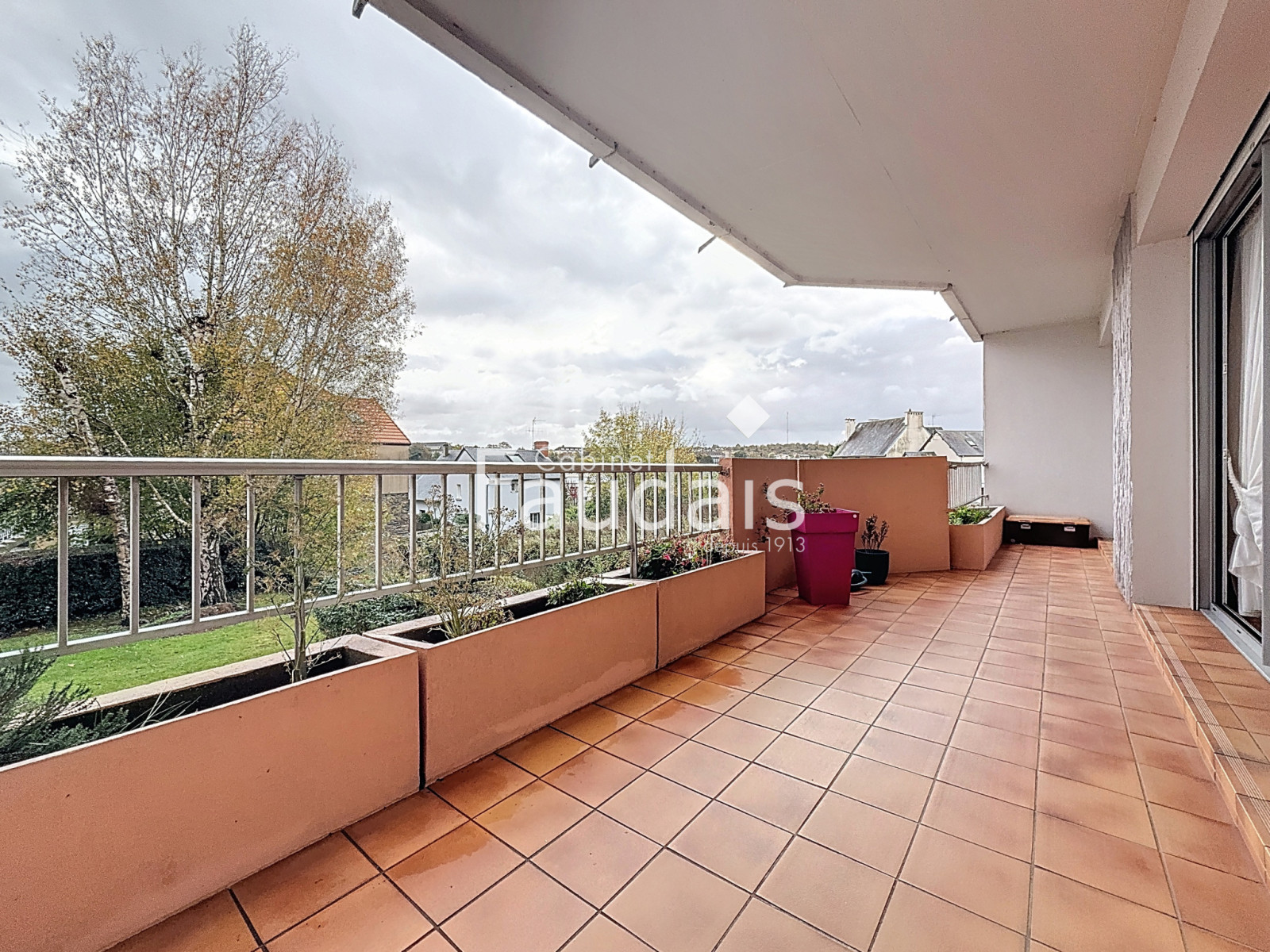 
                                                Vente
                                                 AGNEAUX limite ST LO