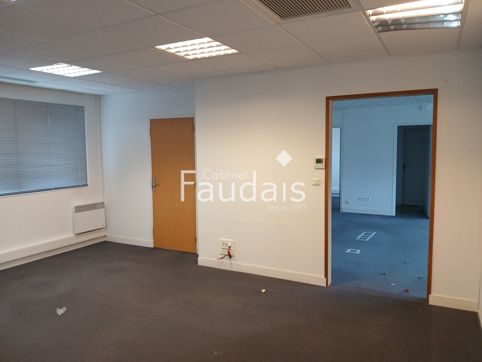 
                                                Location
                                                 AGNEAUX : Local professionnel