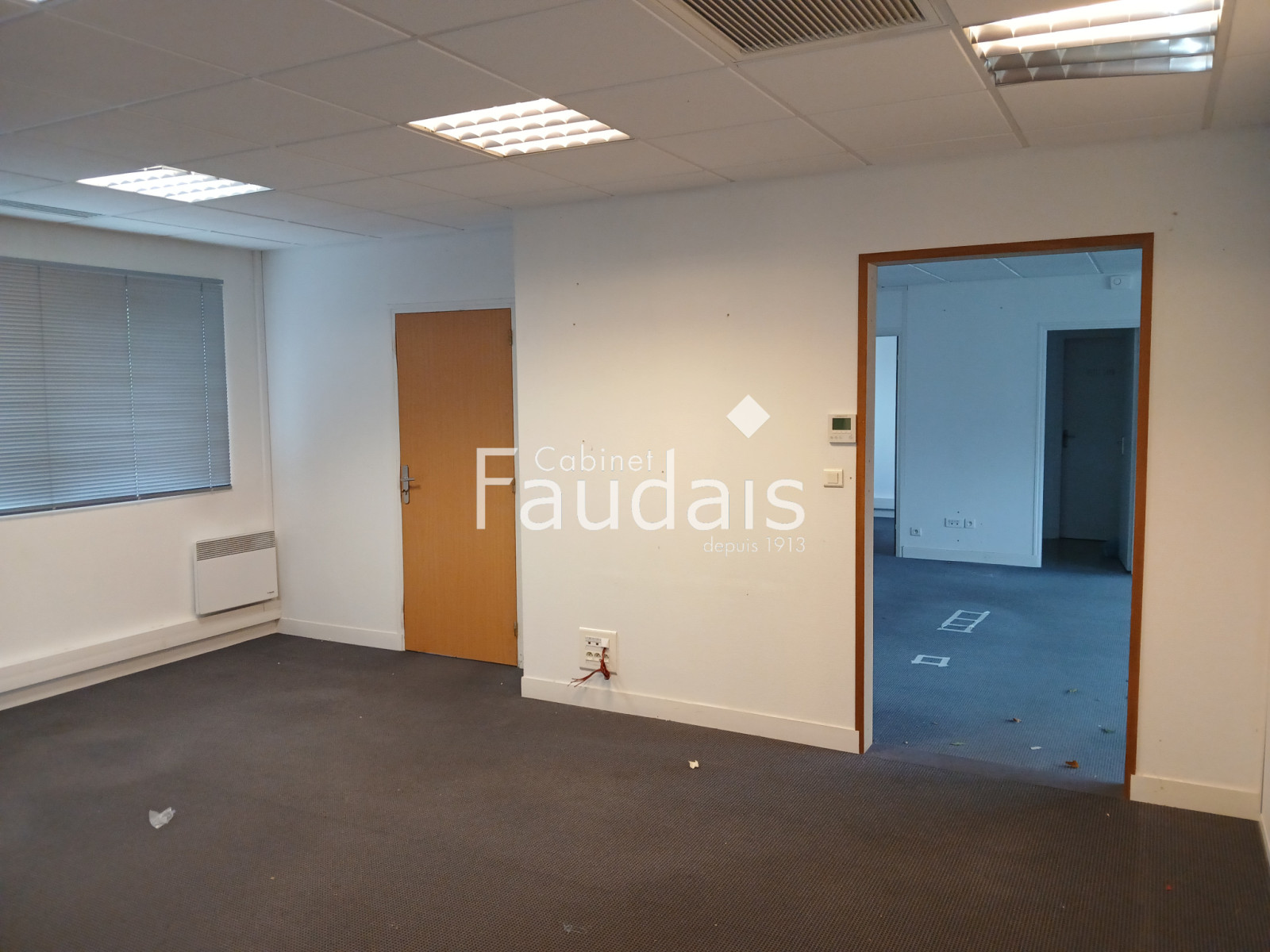 
                                                Location
                                                 AGNEAUX : Local professionnel