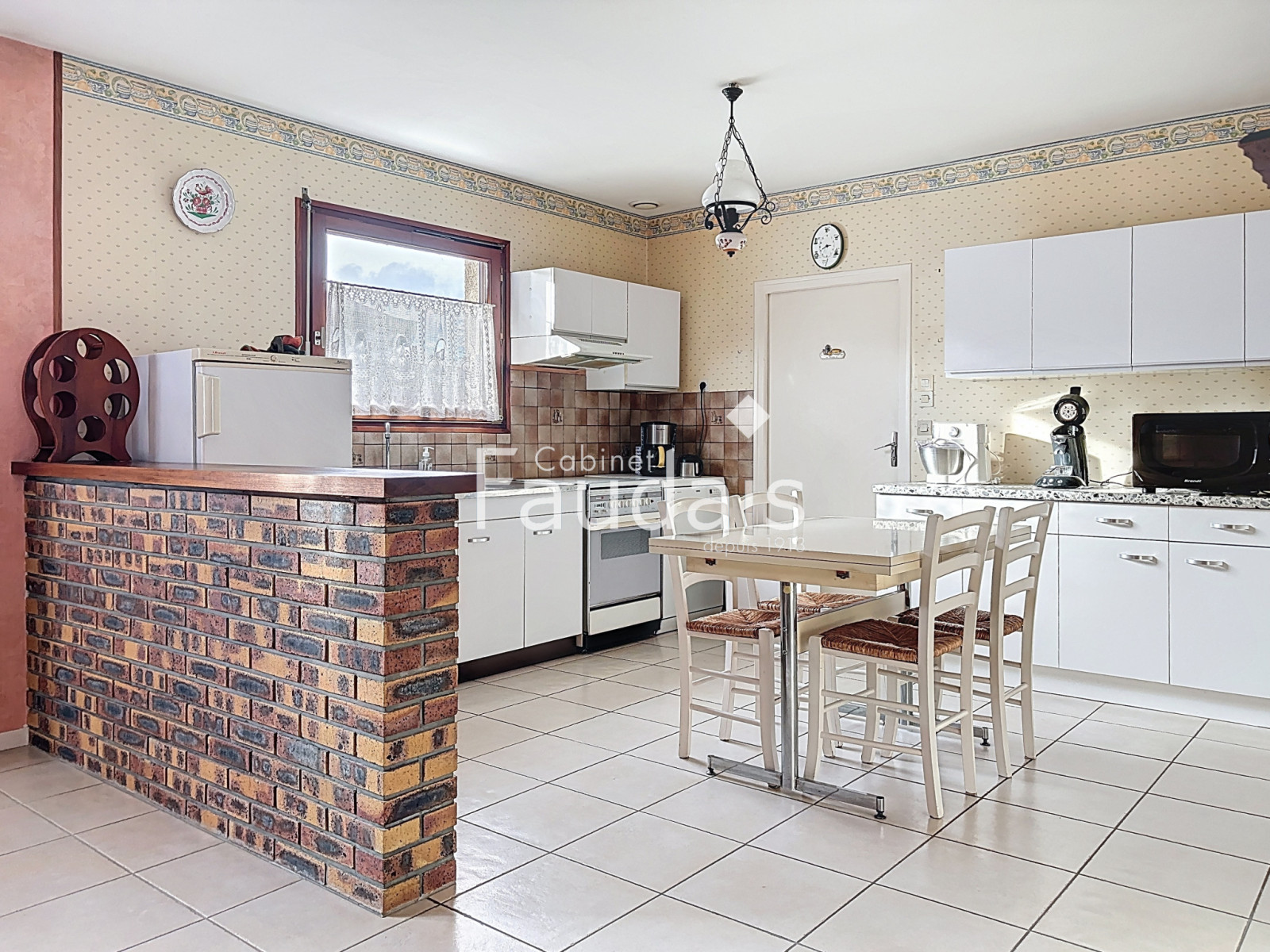 
                                                Vente
                                                 AGNEAUX MAISON PROCHE PALIERE et INSTITUT 