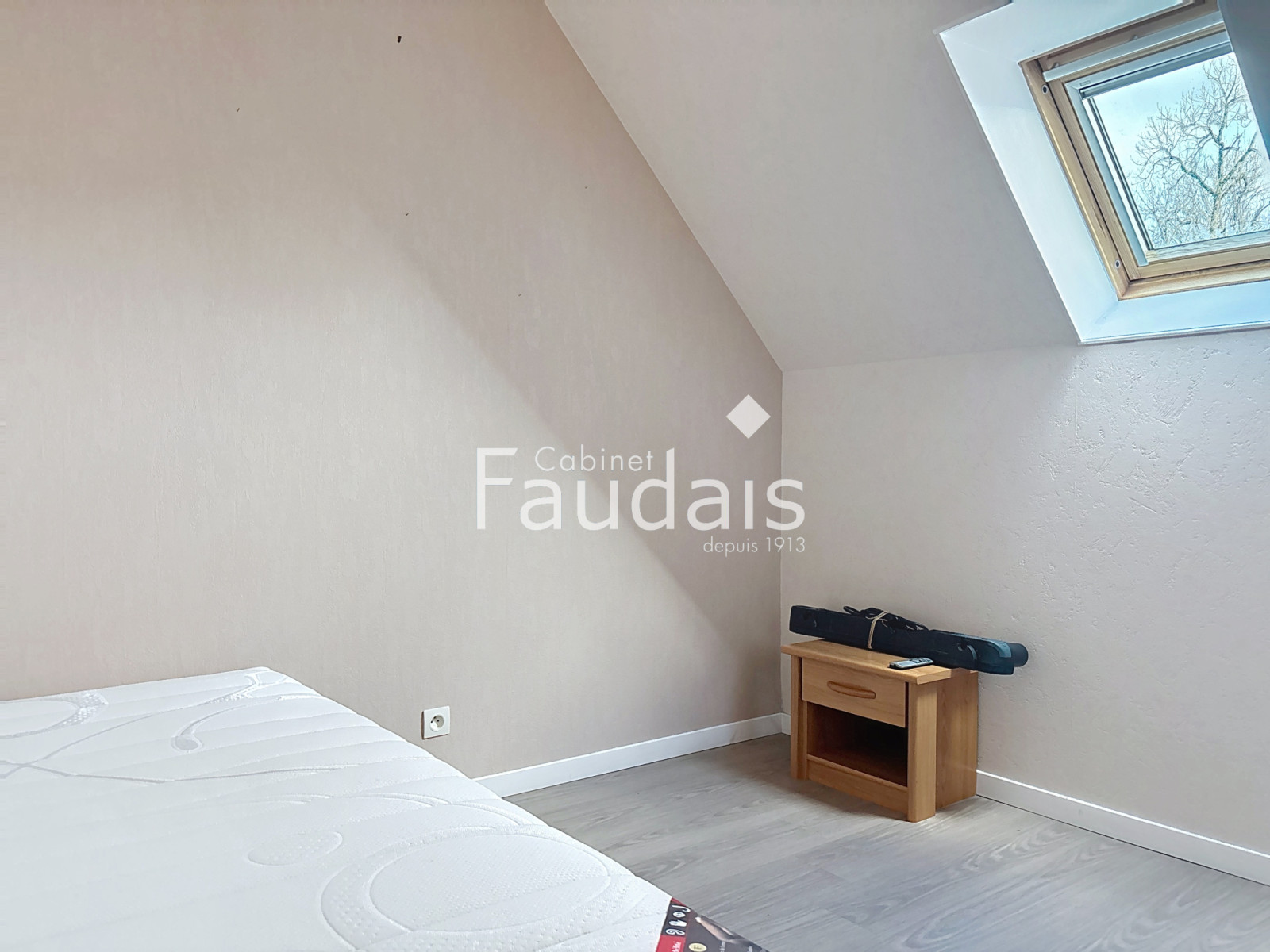 
                                                Vente
                                                 AGNEAUX MAISON PROCHE PALIERE et INSTITUT 