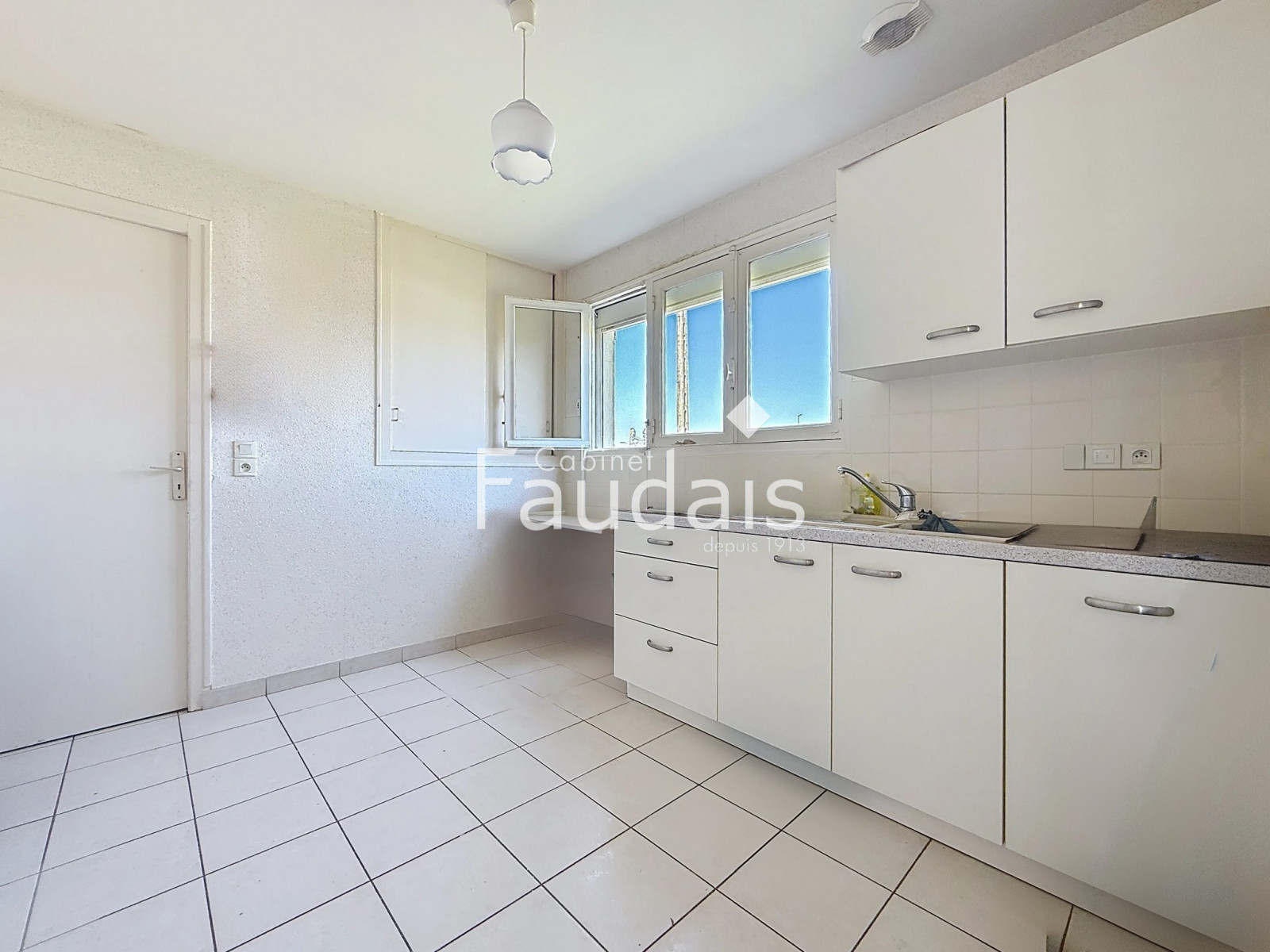 
                                                Vente
                                                 AGNEAUX- PROCHE PALIERE- 2 CHAMBRES