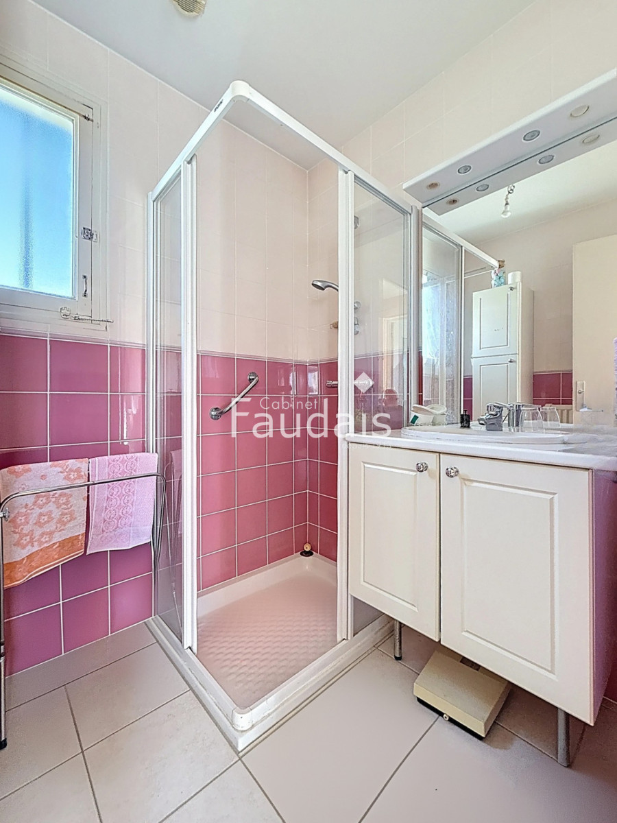 
                                                Vente
                                                 AGNEAUX- PROCHE PALIERE- 2 CHAMBRES