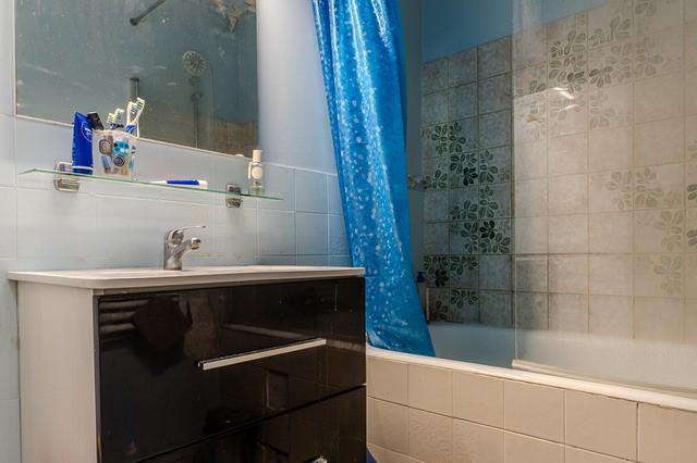 
                                                Location
                                                 Agréable 2 pièces de 53 m2 proche place  Nation