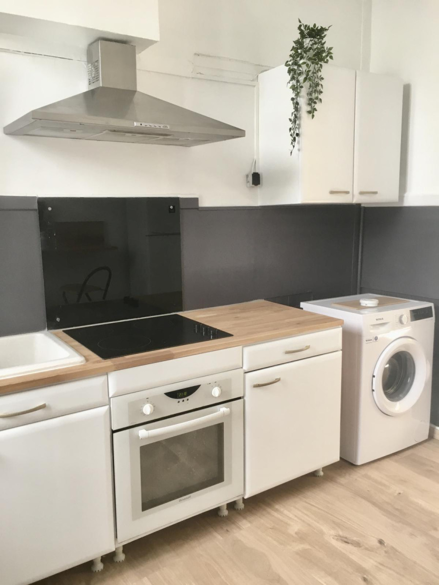 
                                                Location
                                                 Agréable  appartement à proximité du centre ville